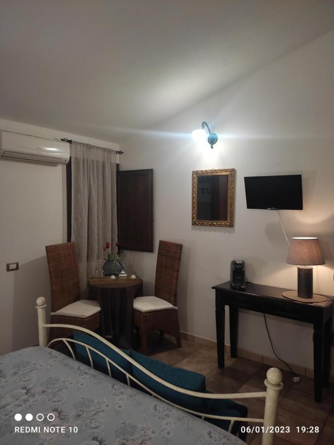 Room & Relax Eleinad Càbras Exteriör bild